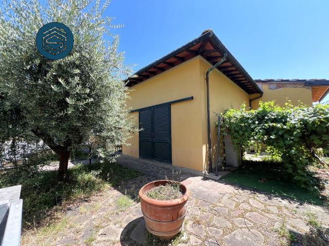 Casa indipendente in Via San Lorenzo 39, Campi Bisenzio - Foto 1