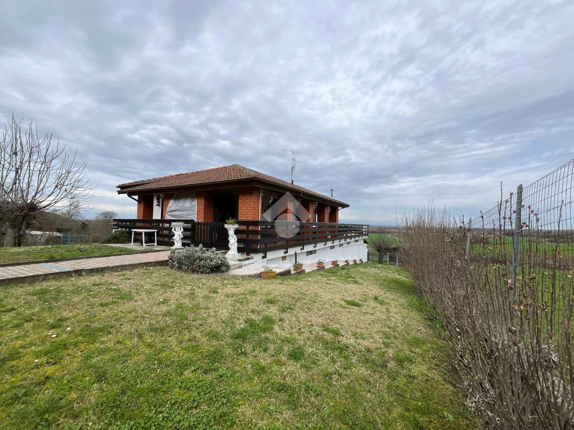 Villa in vendita a Monteu Da Po