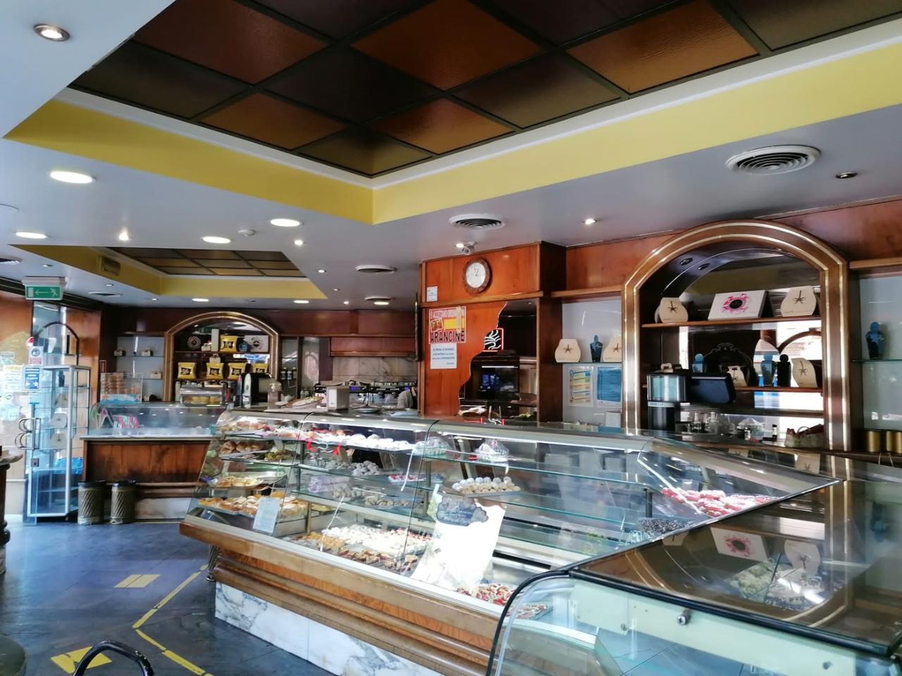 Bar in Corso Tukory  258a, Palermo, {3} - Foto 1