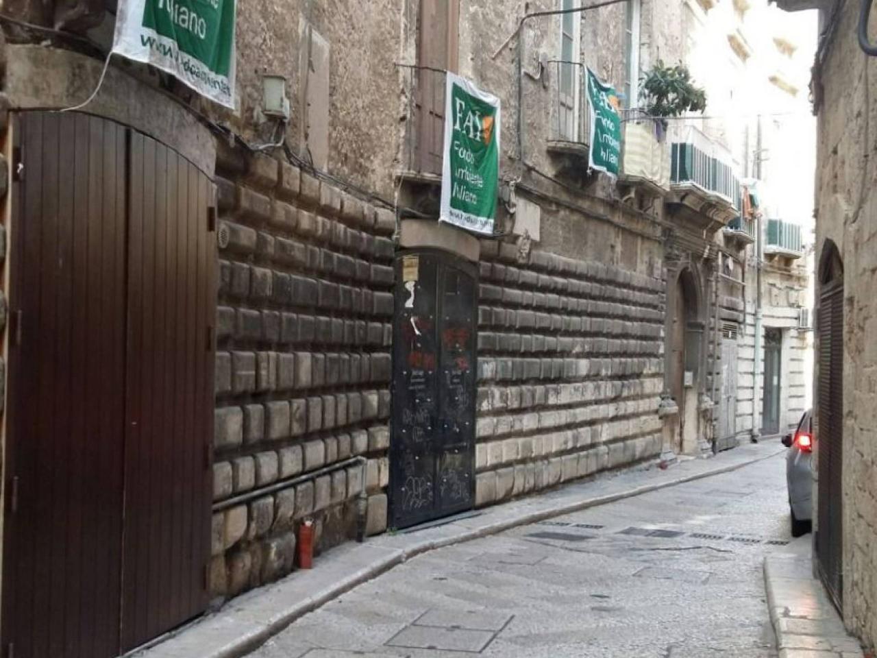 Negozio in Strada De Gironda, Bari, {3} - Foto 1