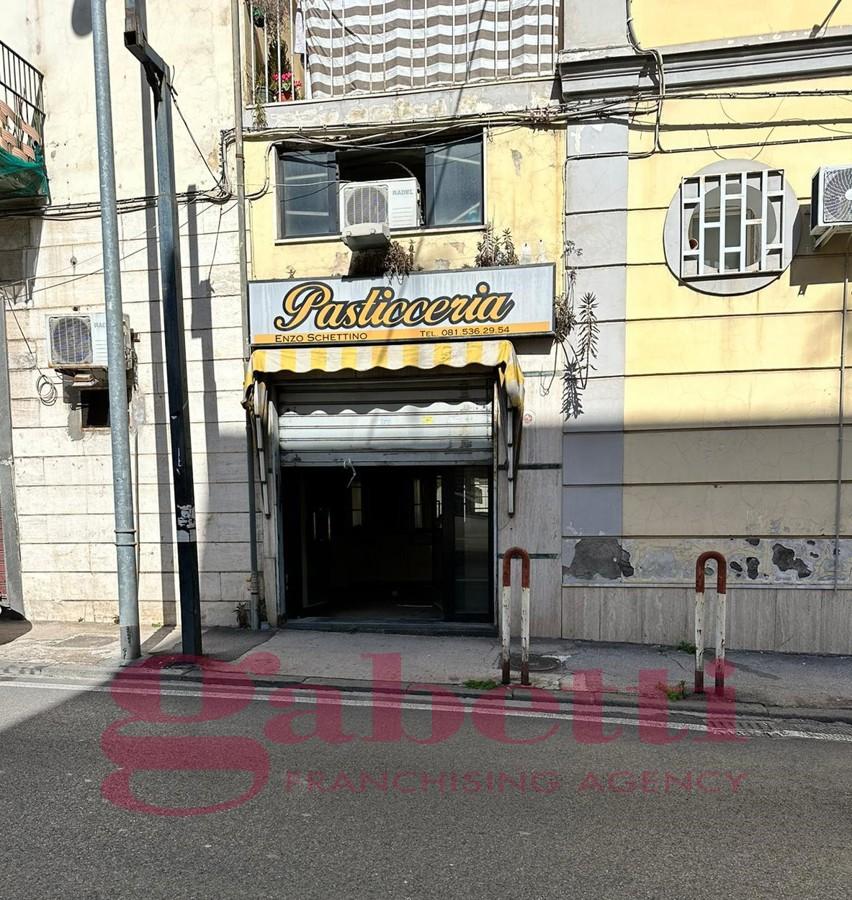 Esercizio commerciale in Via Vittorio Veneto  436, Torre Annunziata, {3} - Foto 1