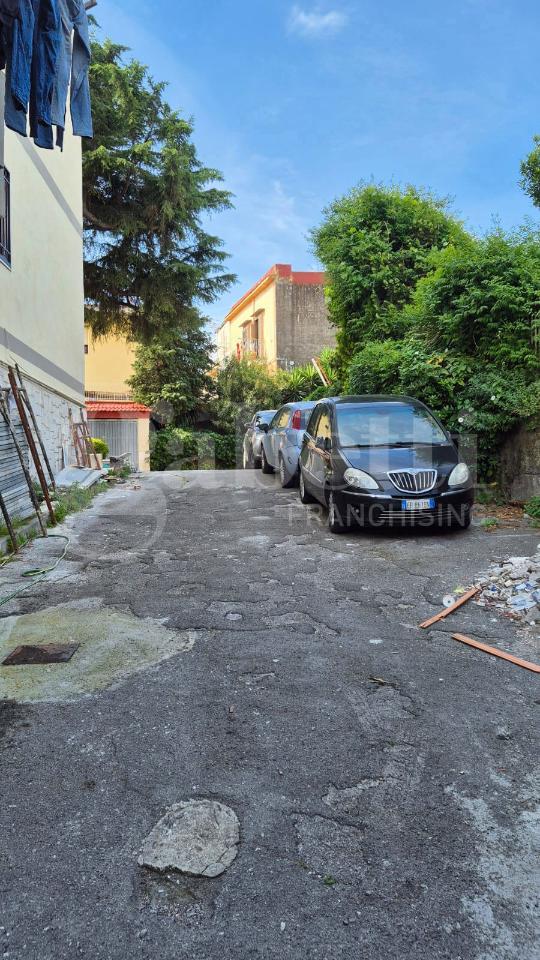 Magazzino in Via Campestre 13, Torre Annunziata, {3} - Foto 1