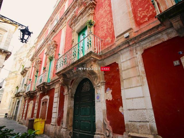 Commercial building in Via Cirillo , Martina Franca - Photo 1