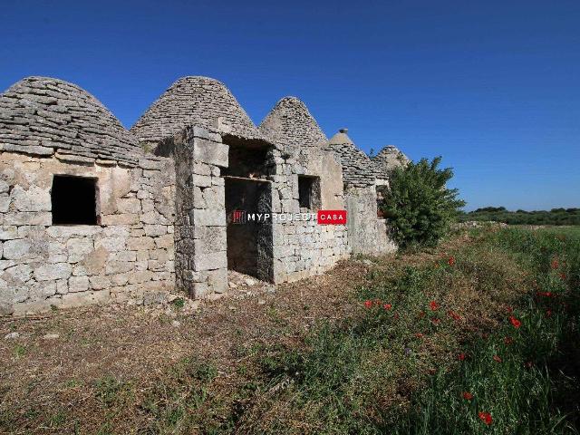 Country house or cottage in Strada Chirulli Piccolo , Martina Franca - Photo 1