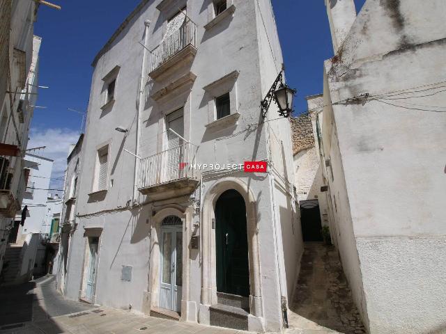 2-room flat in Via Alessandro Manzoni 42, Martina Franca - Photo 1