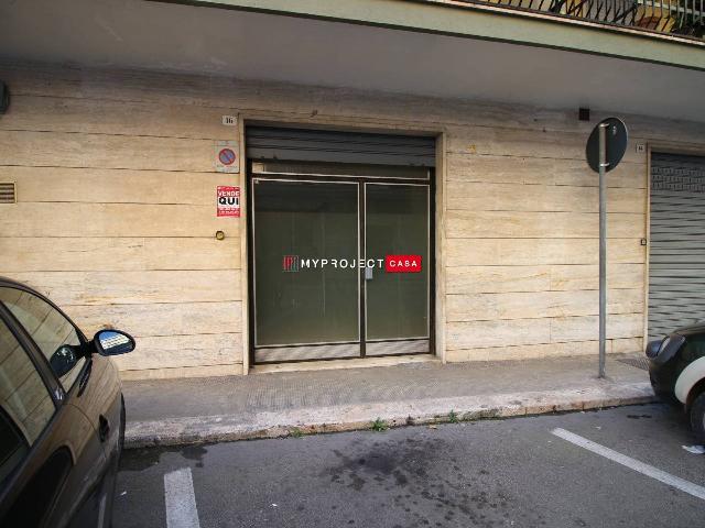 Magazzino in Via dei Giardini 16, Martina Franca - Foto 1