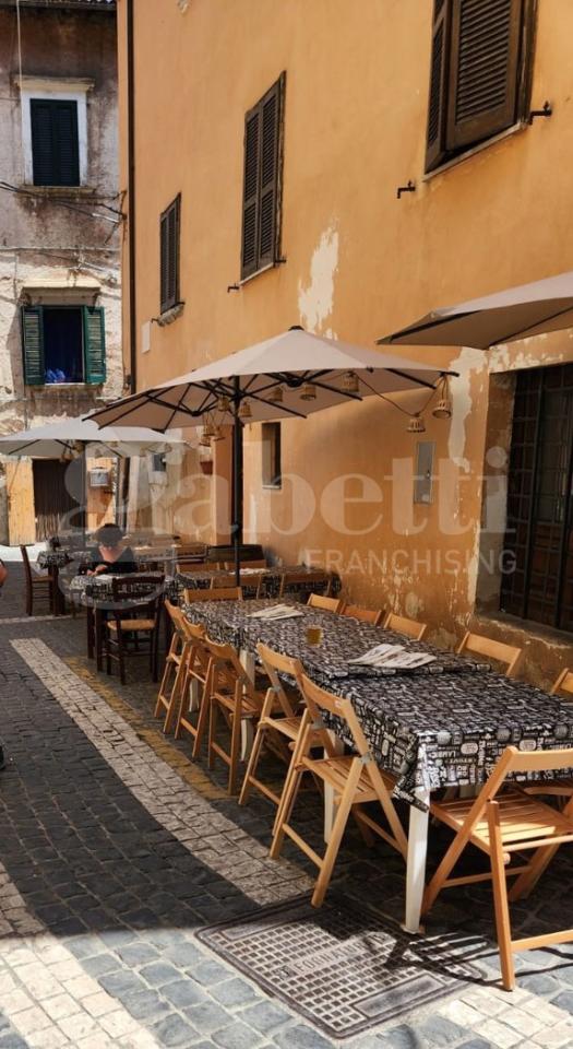 Esercizio commerciale in Via della Misericordia 1, Tagliacozzo, {3} - Foto 2