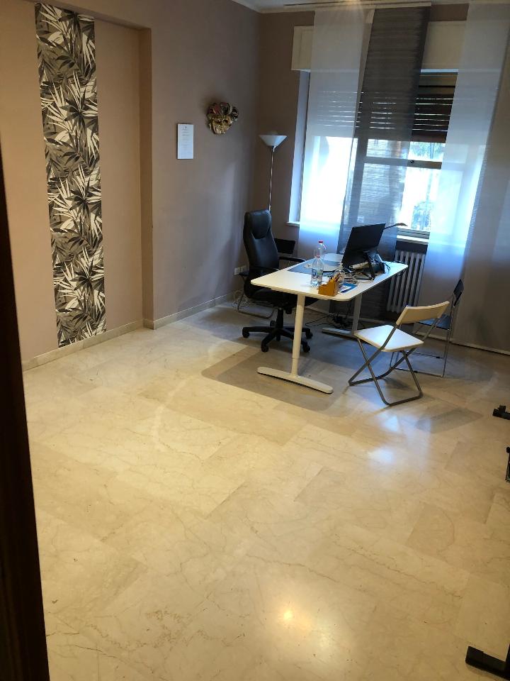 Ufficio in Viale Regina Margherita 116, Pescara, {3} - Foto 2