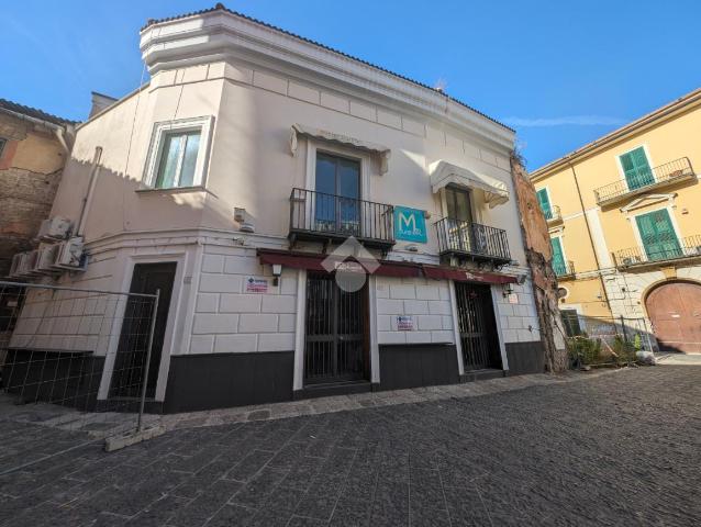 Negozio in Via Giovanbattista Vico 20, Caserta - Foto 1