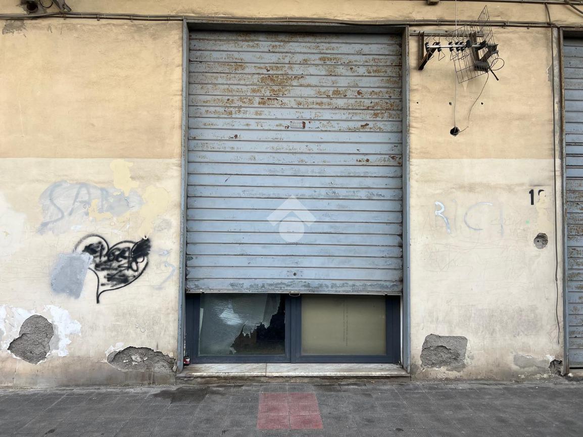 Magazzino in Via l. Giordano 6, Casoria, {3} - Foto 1
