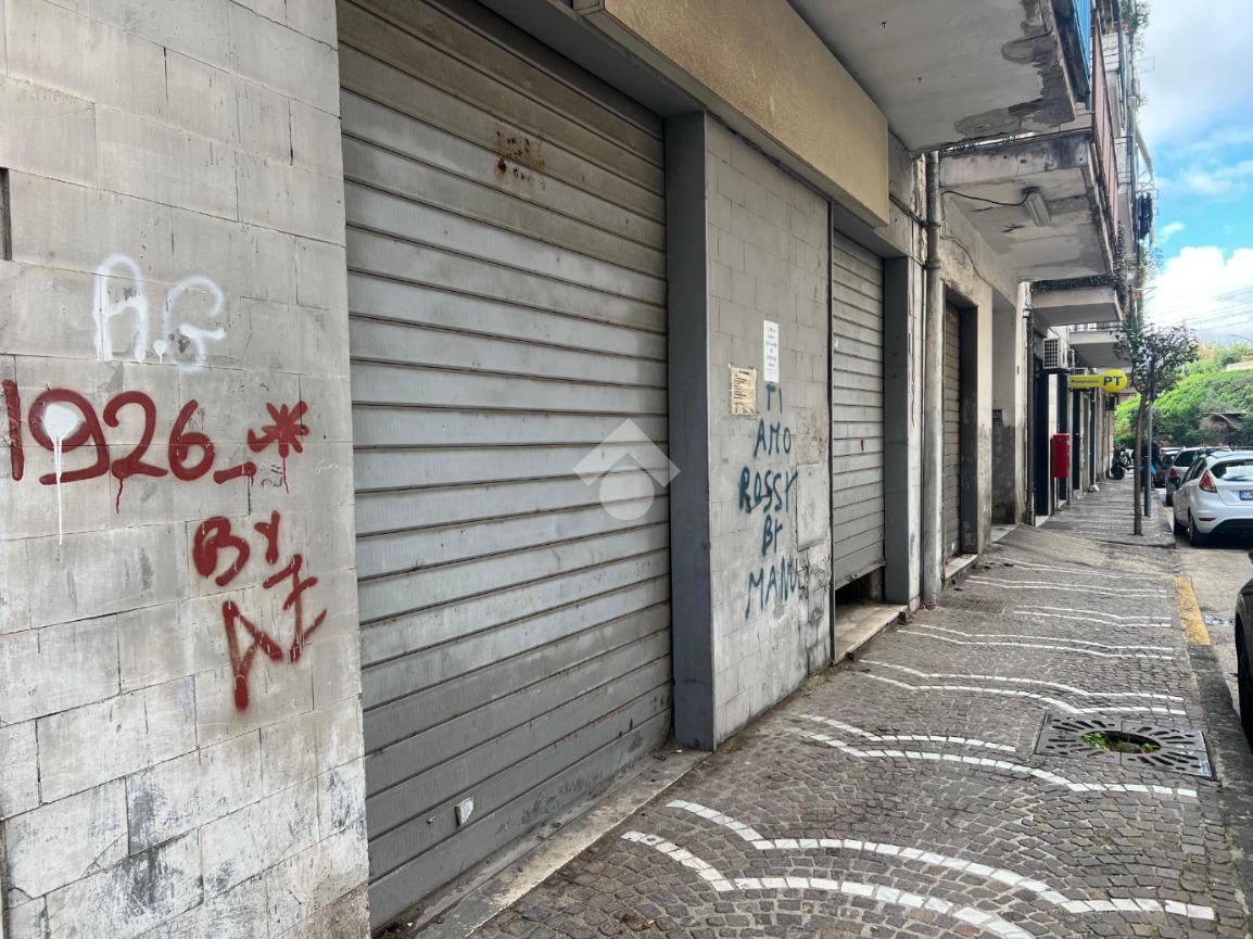 Negozio in Via Giustino Fortunato 30, Casoria, {3} - Foto 1