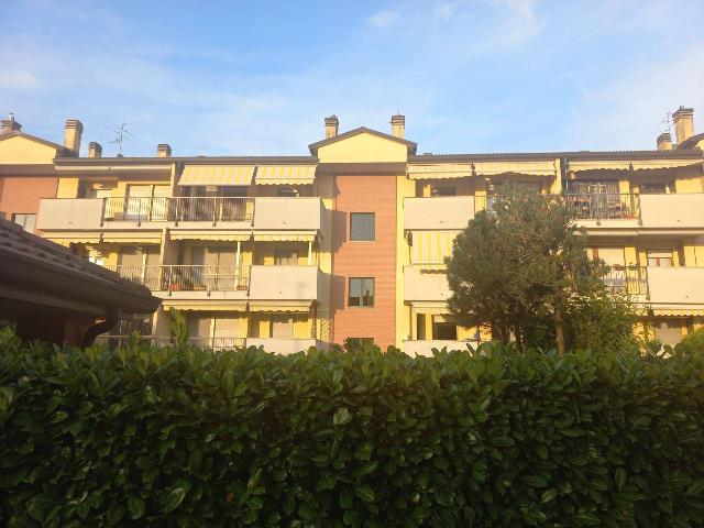 2-room flat in Via Sandro Pertini, Settala - Photo 1