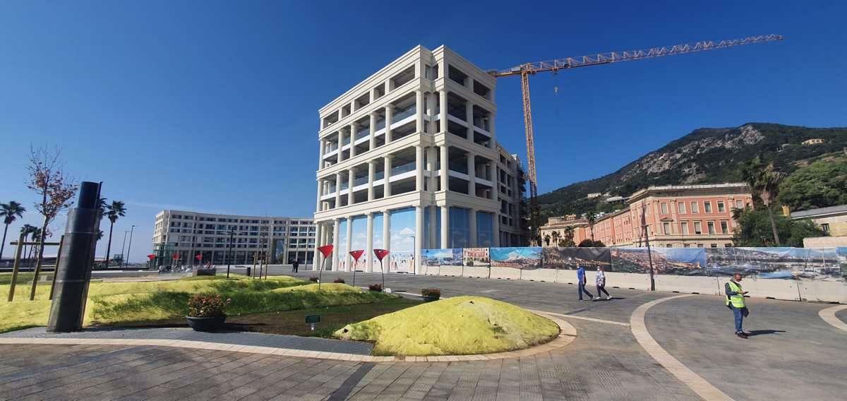 Negozio in Piazza della Libertà, Salerno - Foto 1