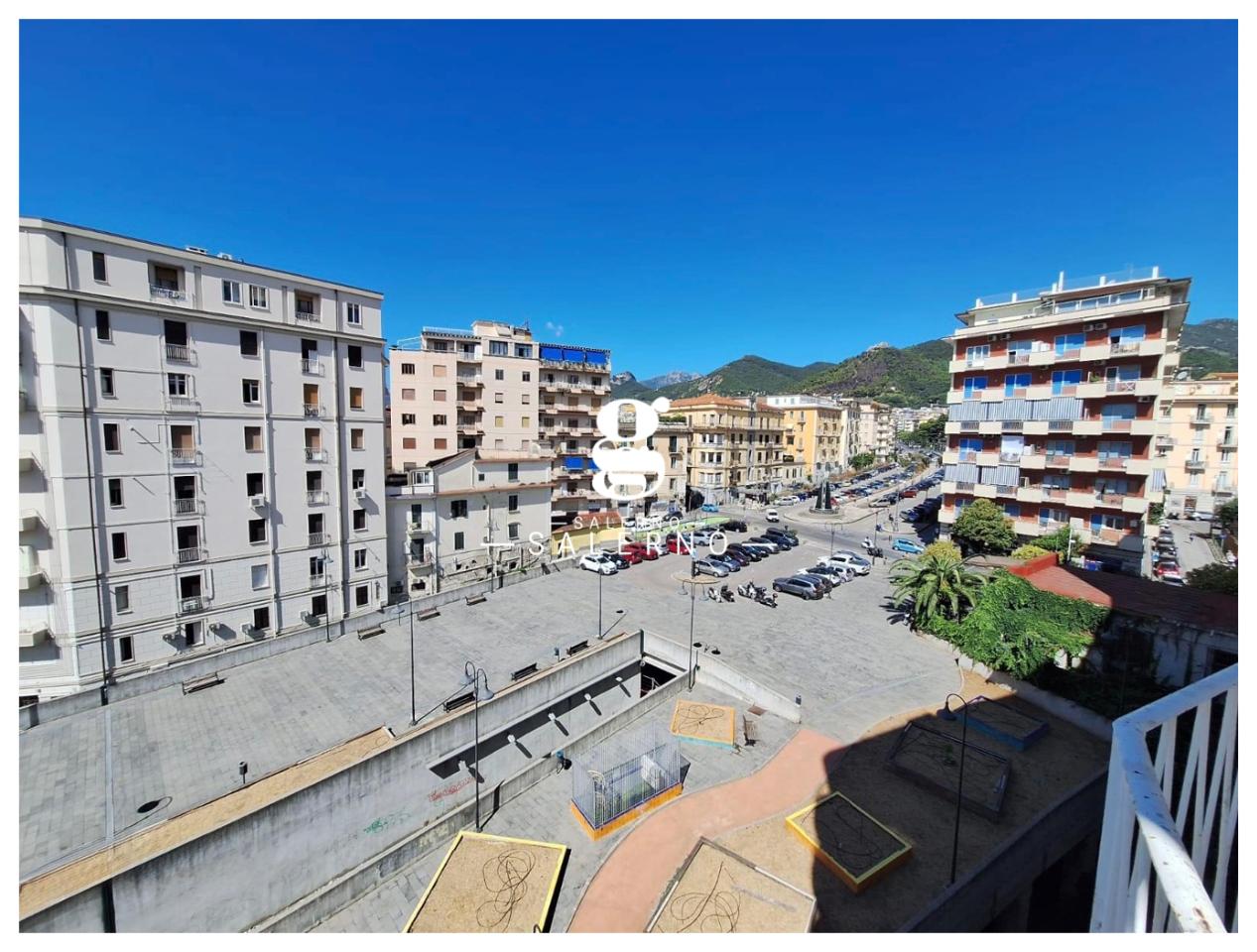 appartamento in vendita a Salerno in zona Centro Città
