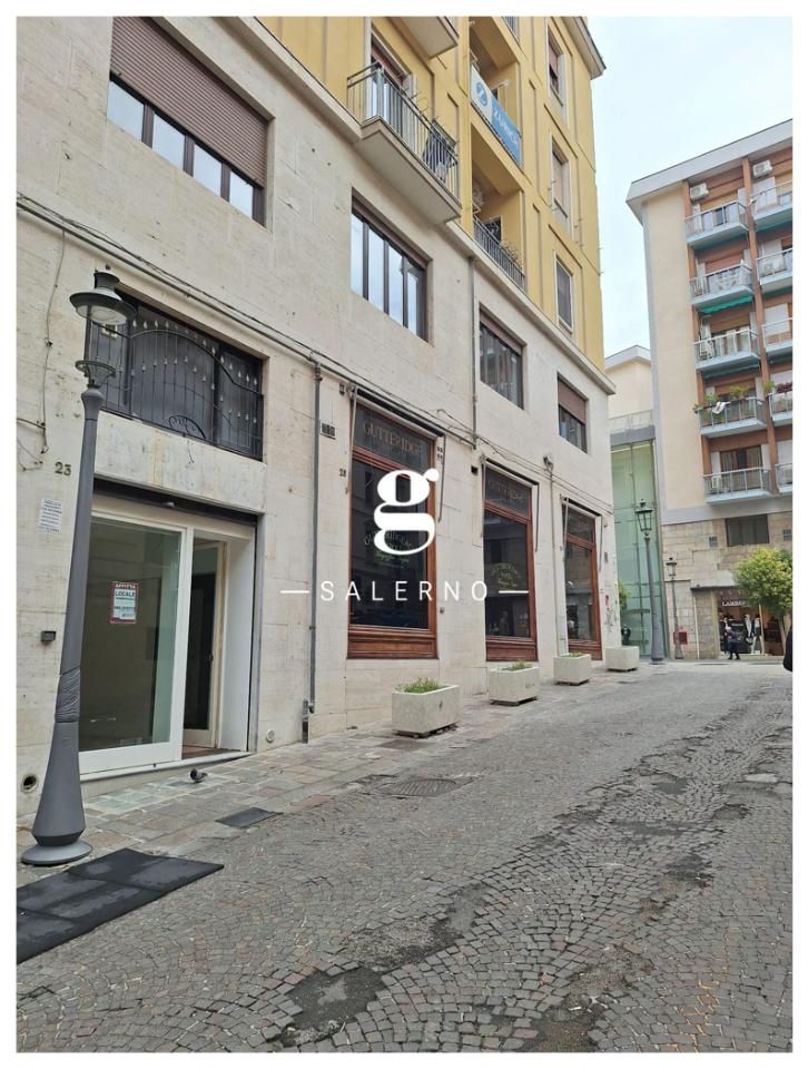 Negozio in Via Raffaele Conforti, Salerno, {3} - Foto 1
