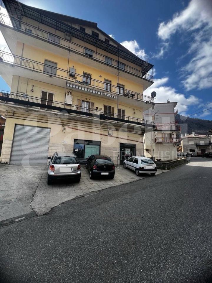 Magazzino in Via Cristoforo Colombo 107, Longobucco, {3} - Foto 1