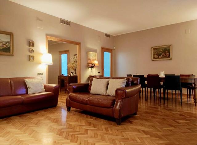 4-room flat in Parco Gabriella, Caserta - Photo 1