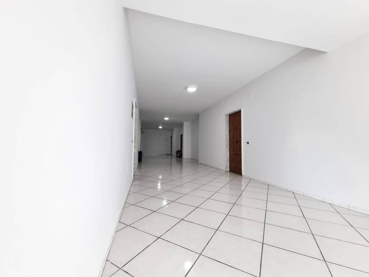 Esercizio commerciale in Via Pietro Colletta, Maddaloni, {3} - Foto 2