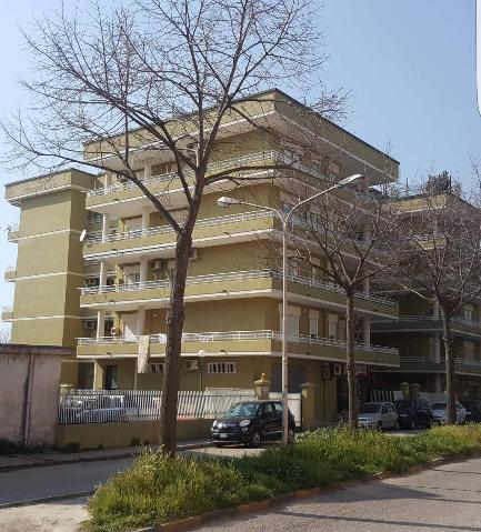 4-room flat in Via Pietro Colletta, Maddaloni - Photo 1