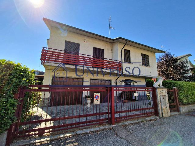 Mansion in Via Emilio Alessandrini 22, Voghera - Photo 1