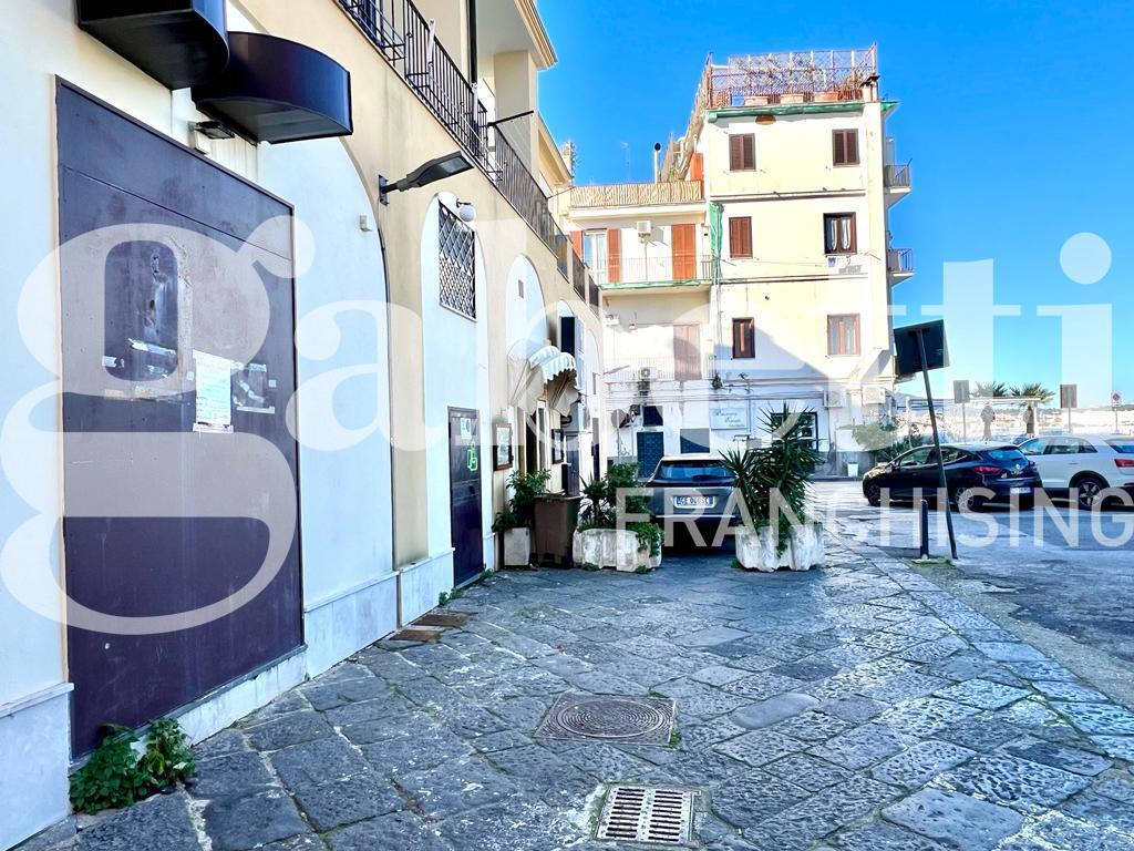 Negozio in Corso della Repubblica, Pozzuoli, {3} - Foto 2