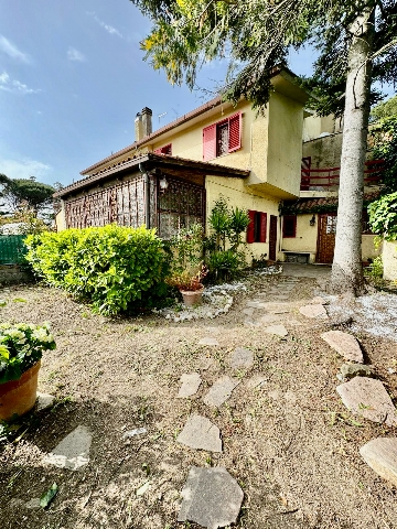 Terraced house in Viale Antonio Gramsci, Campagnano di Roma - Photo 1