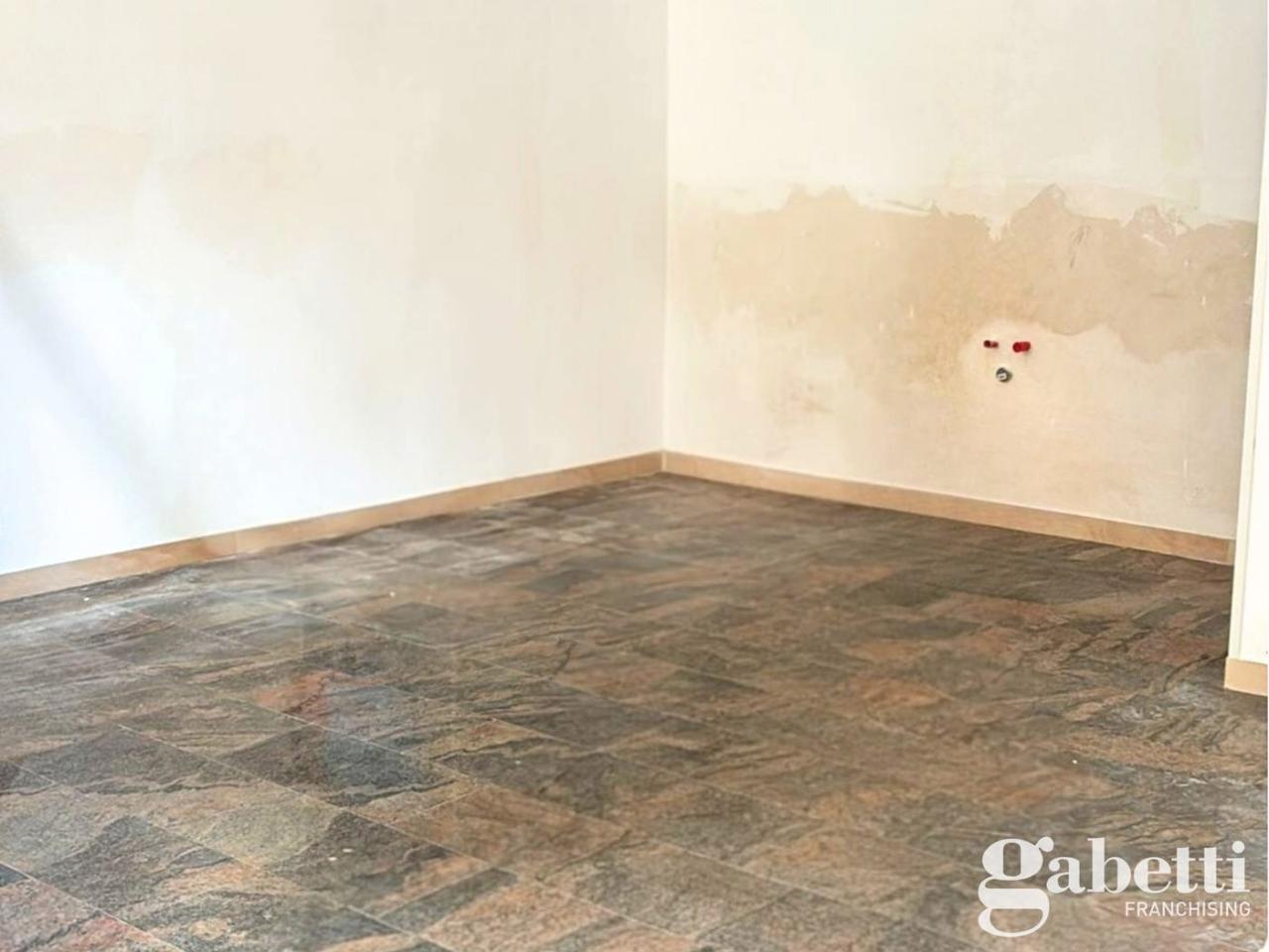 Negozio in Via Carlo Poerio 00, Pomigliano D'Arco, {3} - Foto 2