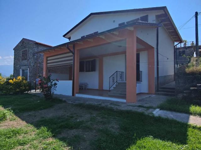 Detached house in Fazzano, Fivizzano - Photo 1