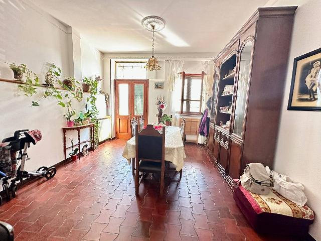 4-room flat in Via Battifollo 12, Sarzana - Photo 1