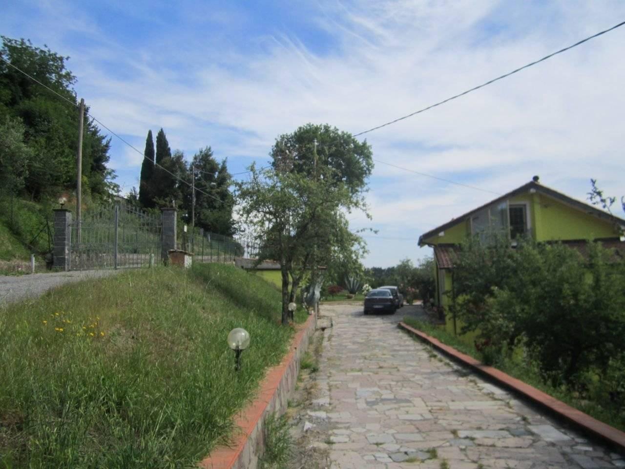 casa indipendente in vendita a Sarzana in zona Falcinello