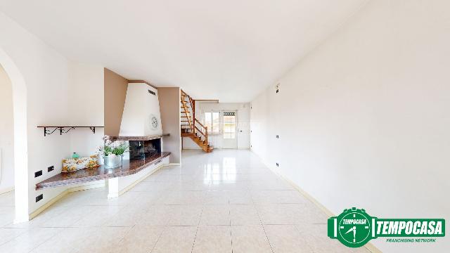 4-room flat, Valenza - Photo 1