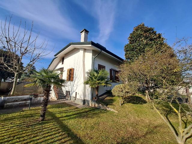 Villa in Via Fratelli Cervi, Busto Garolfo - Foto 1