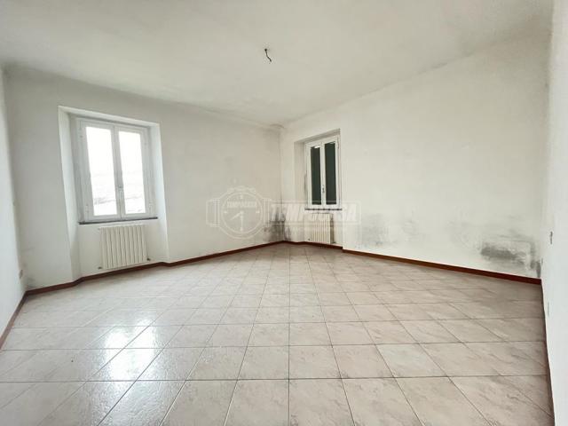 Vierzimmerwohnung, Rogeno - Foto 1