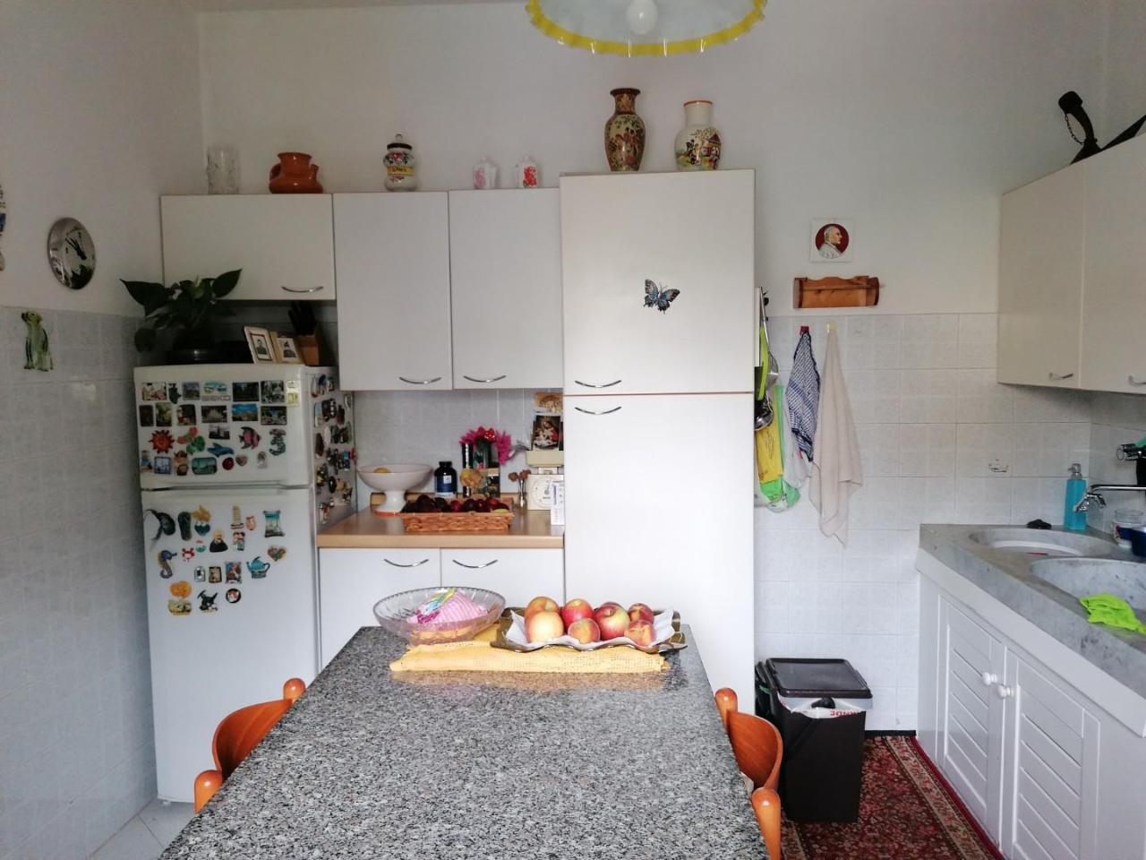 casa indipendente in vendita a Carrara in zona Fossone
