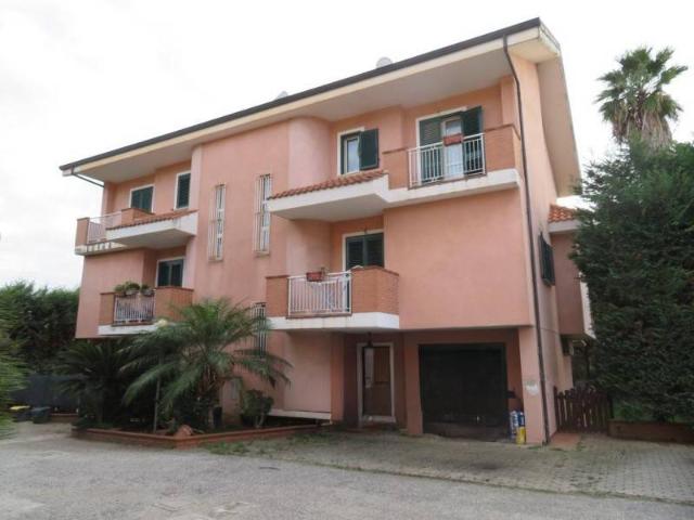 Villa in Via Europa, Lamezia Terme - Foto 1