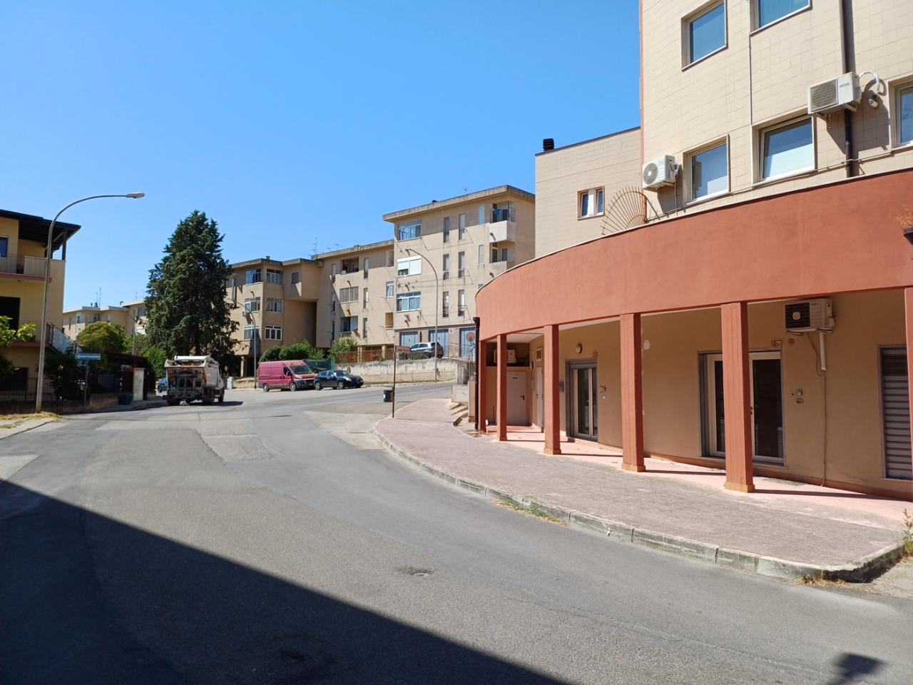 Ufficio in Via dei Sanniti 1d, Matera, {3} - Foto 1