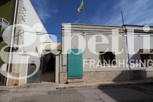 Detached house in Via Cavour 113, Manduria - Photo 1