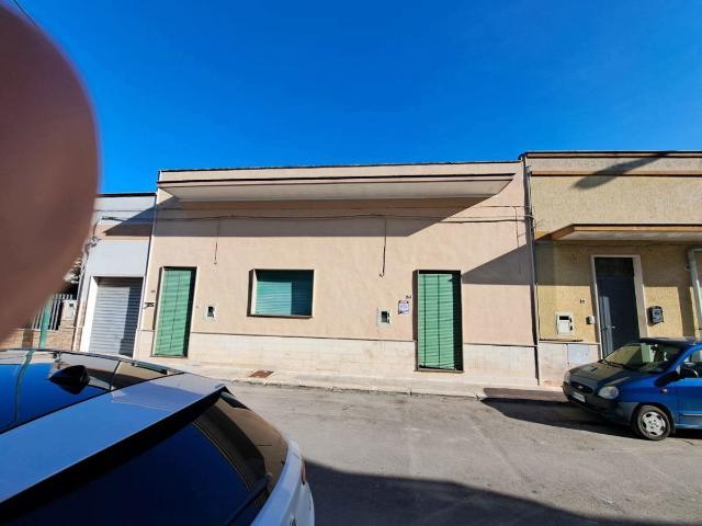 Detached house in Via Loisio dello Prete 83, Manduria - Photo 1