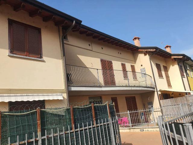 Trilocale in Via Dalcerri Tosi  7, San Colombano al Lambro - Foto 1