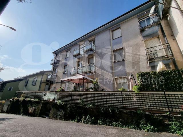 2-room flat in Via IX Febbraio 21, Lecco - Photo 1