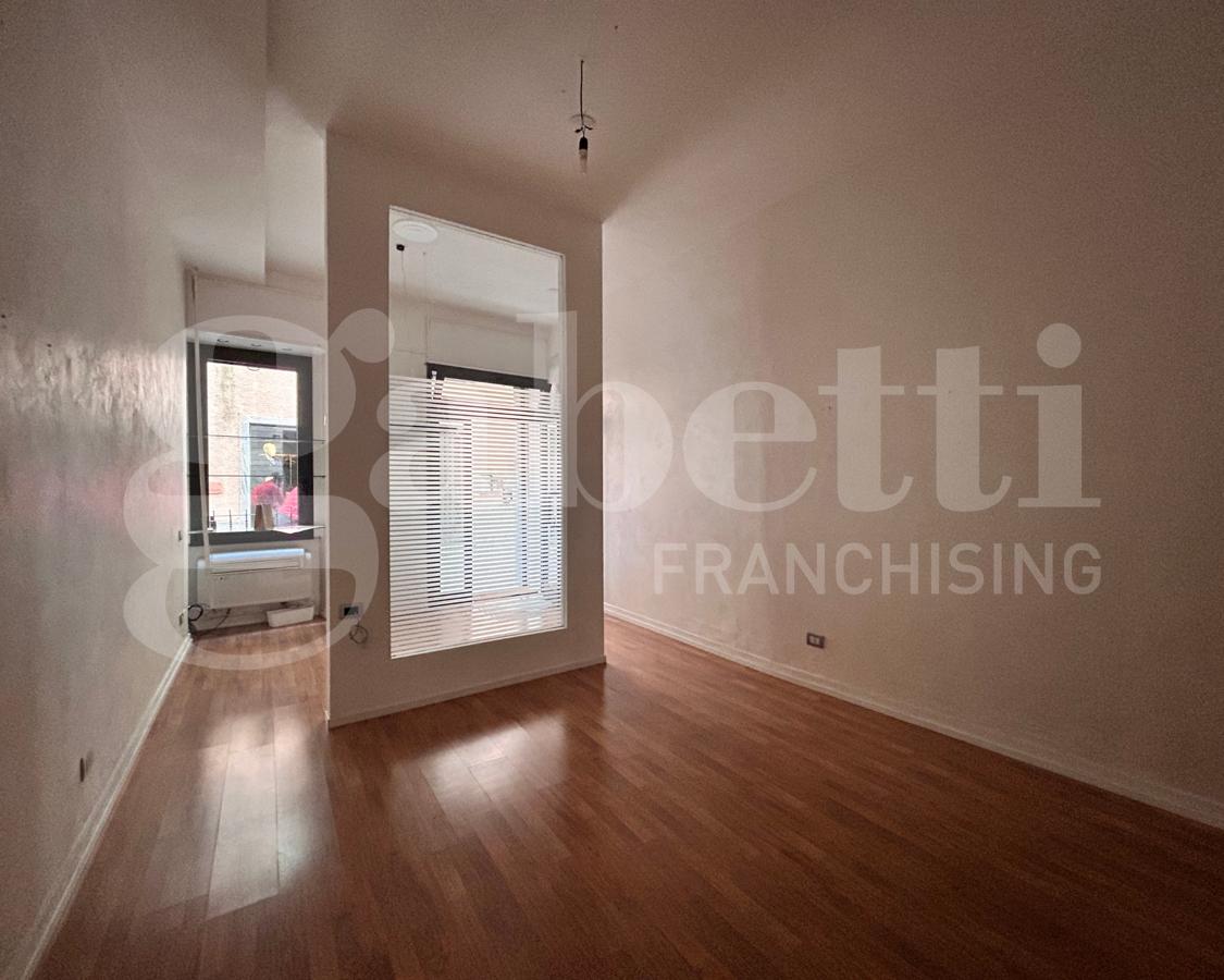 Negozio in Via Mascari 31, Lecco, {3} - Foto 1