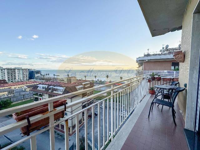 4-room flat in Via Carlo Perris, Salerno - Photo 1