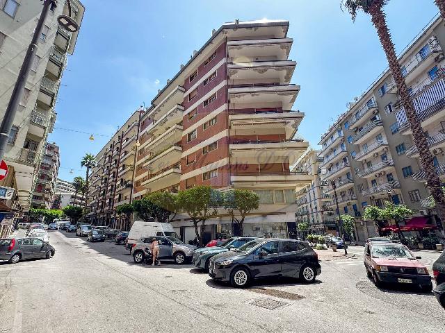 Appartamento in Via Luigi Guercio 16, Salerno - Foto 1