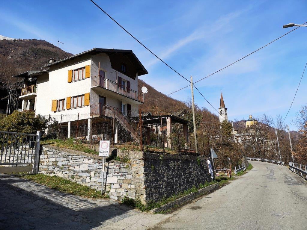 Casa indipendente in vendita a Calasca Castiglione