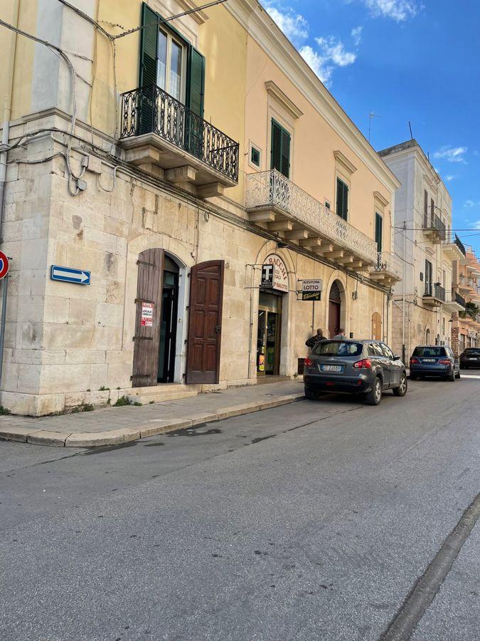 Negozio in Via Aldo Moro 62, Corato, {3} - Foto 1