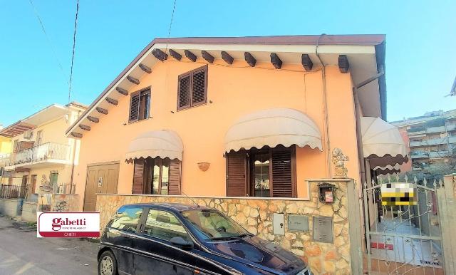 Detached house in {3}, Via Spaventa 23 - Photo 1