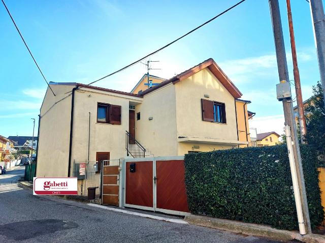 3-room flat in Via Vittorio Veneto 8, Chieti - Photo 1