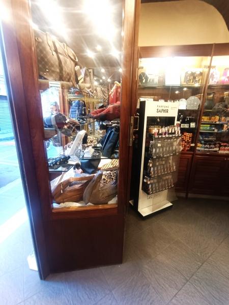 Esercizio commerciale in , Genova, {3} - Foto 2