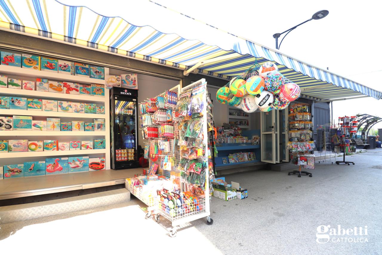 Esercizio commerciale in Via Carducci, Cattolica, {3} - Foto 1