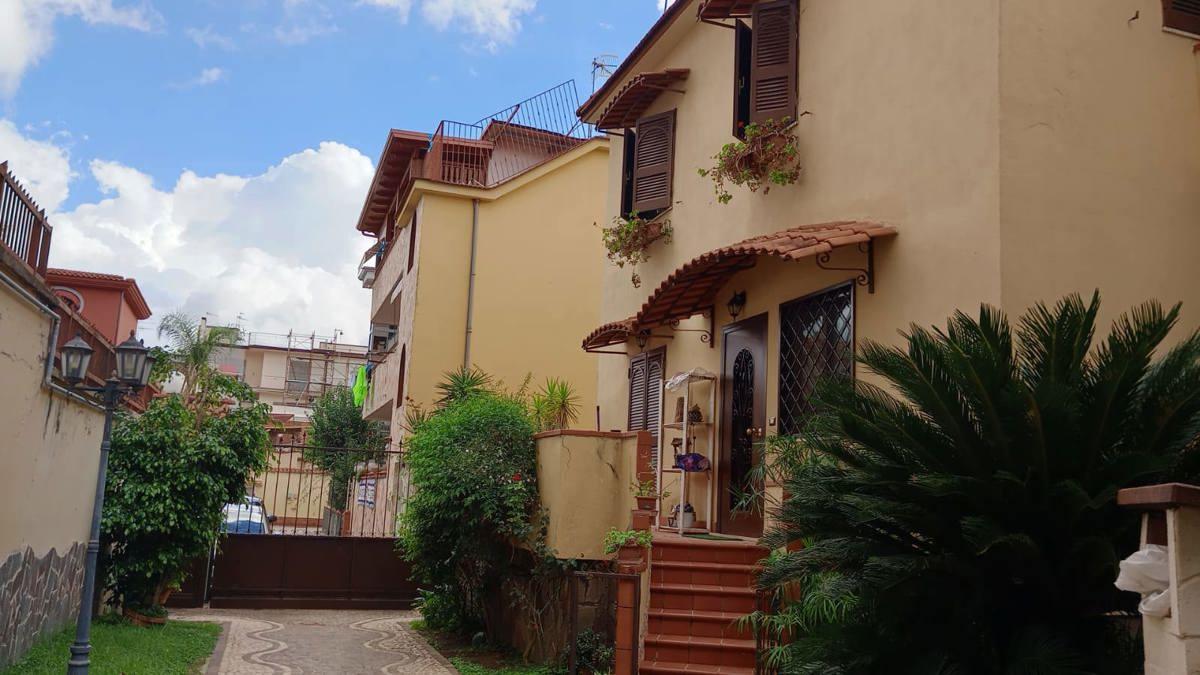 Villa in vendita a Casoria